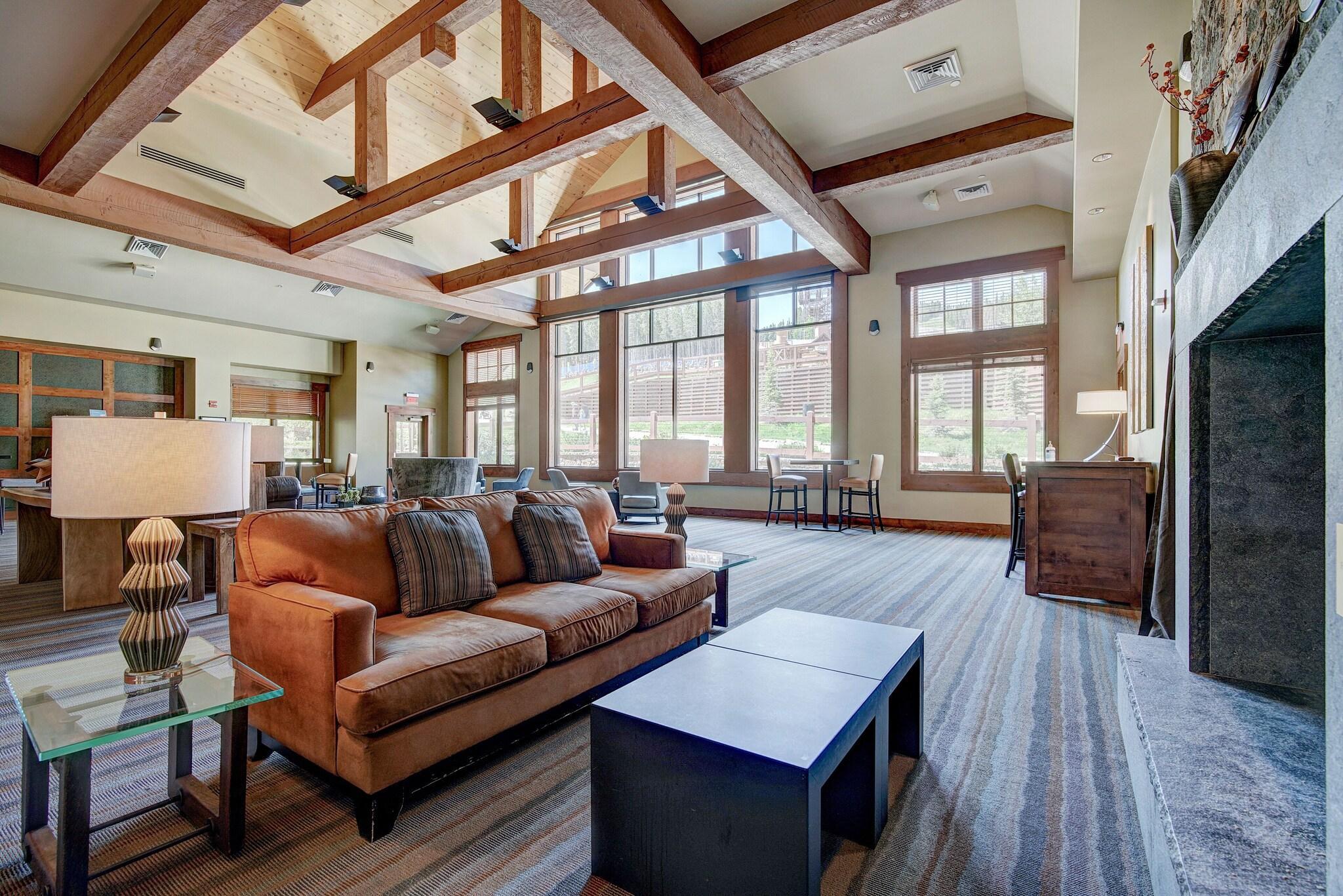 Vista Lobby One Ski Hill Place, A RockResort