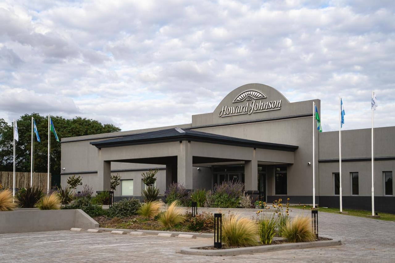 Vista Exterior Howard Johnson Hotel, Spa & Convention Center Bahia Blanca