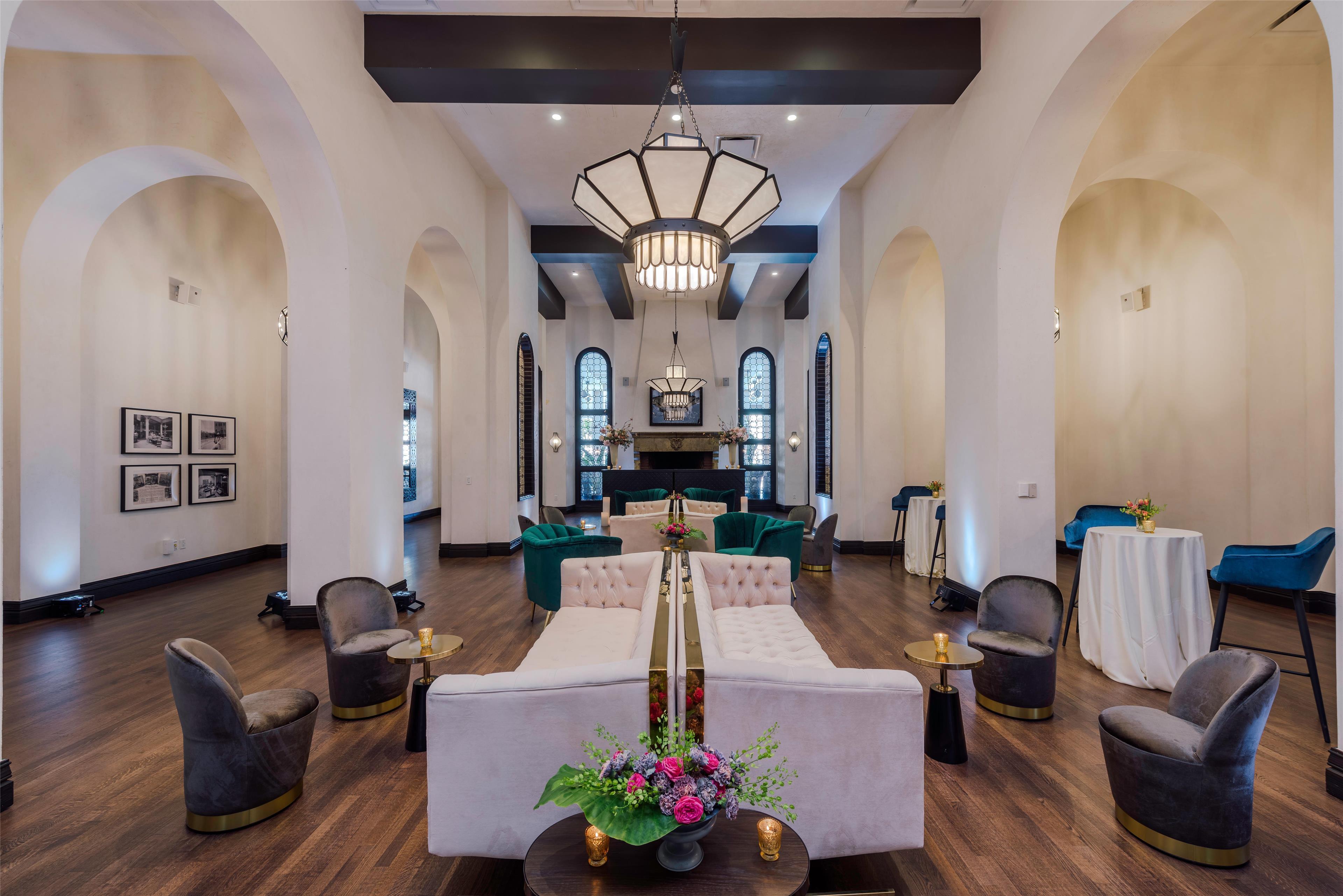 Vista Lobby Hotel Figueroa, Unbound Collection by Hyatt