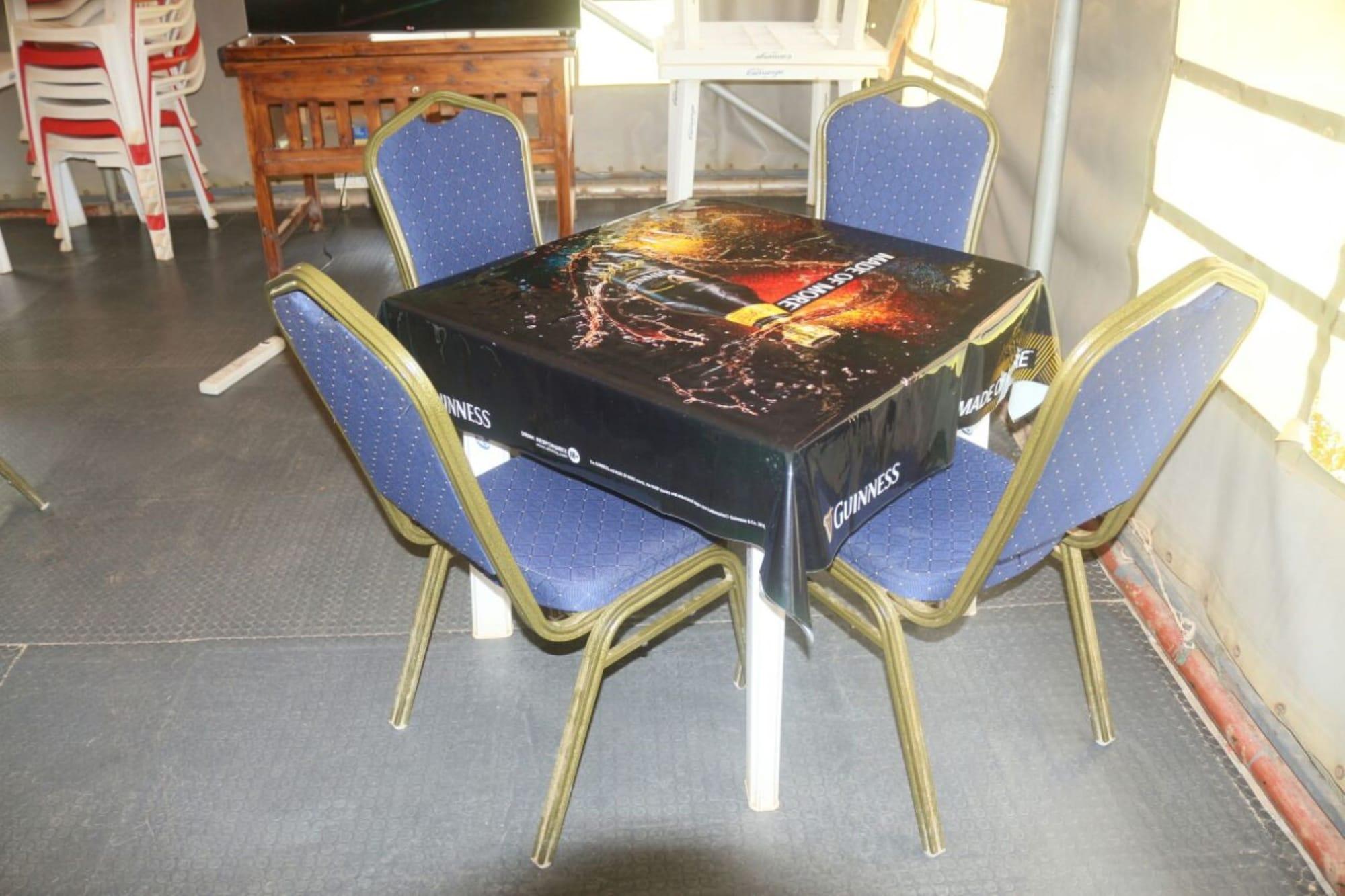 Bar/Salón Camunya Hotel Ugunja