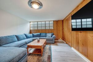 Alquiler Vacacional - Cozy Nampa Escape w/ Fireplace + Smart TV!