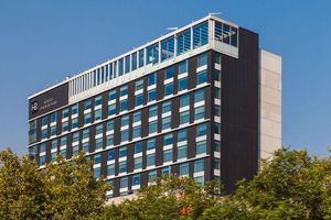 Alojamiento - Radisson Blu Plaza El Bosque Santiago