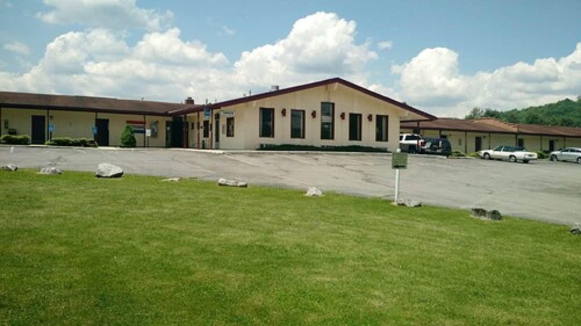 Vista Exterior Marlinton Motor Inn