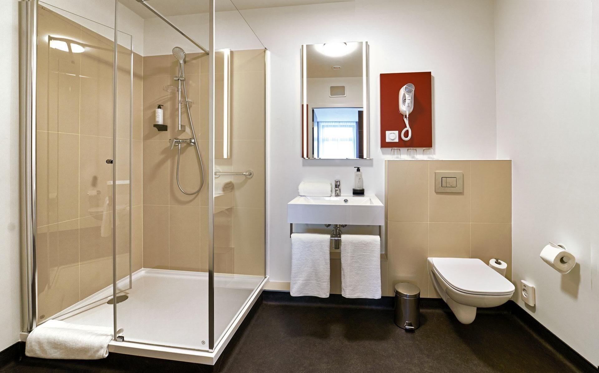Equipamiento de Habitación B&B Hotel Poznań Old Town