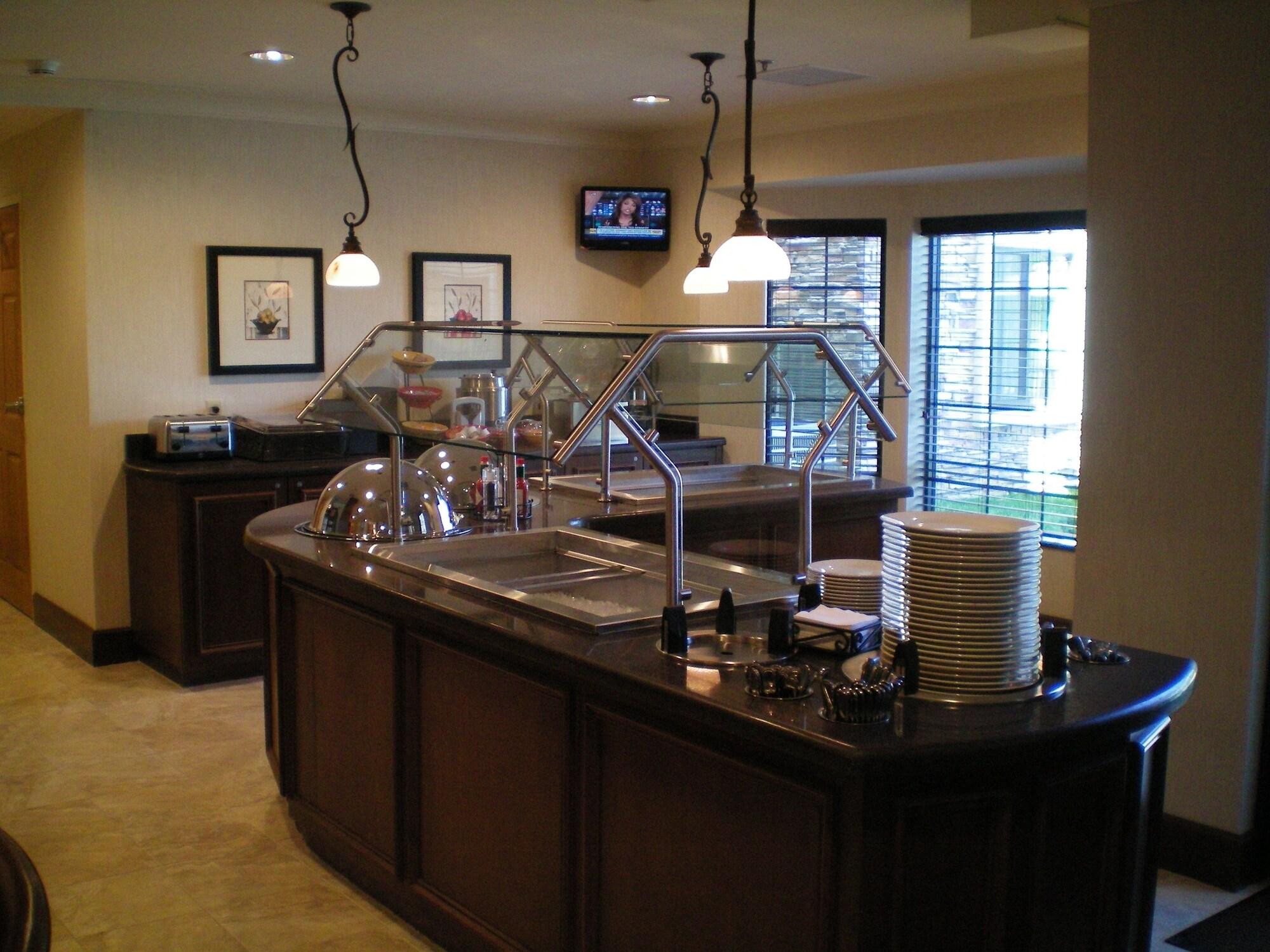 Restaurant Staybridge Suites Wichita by IHG