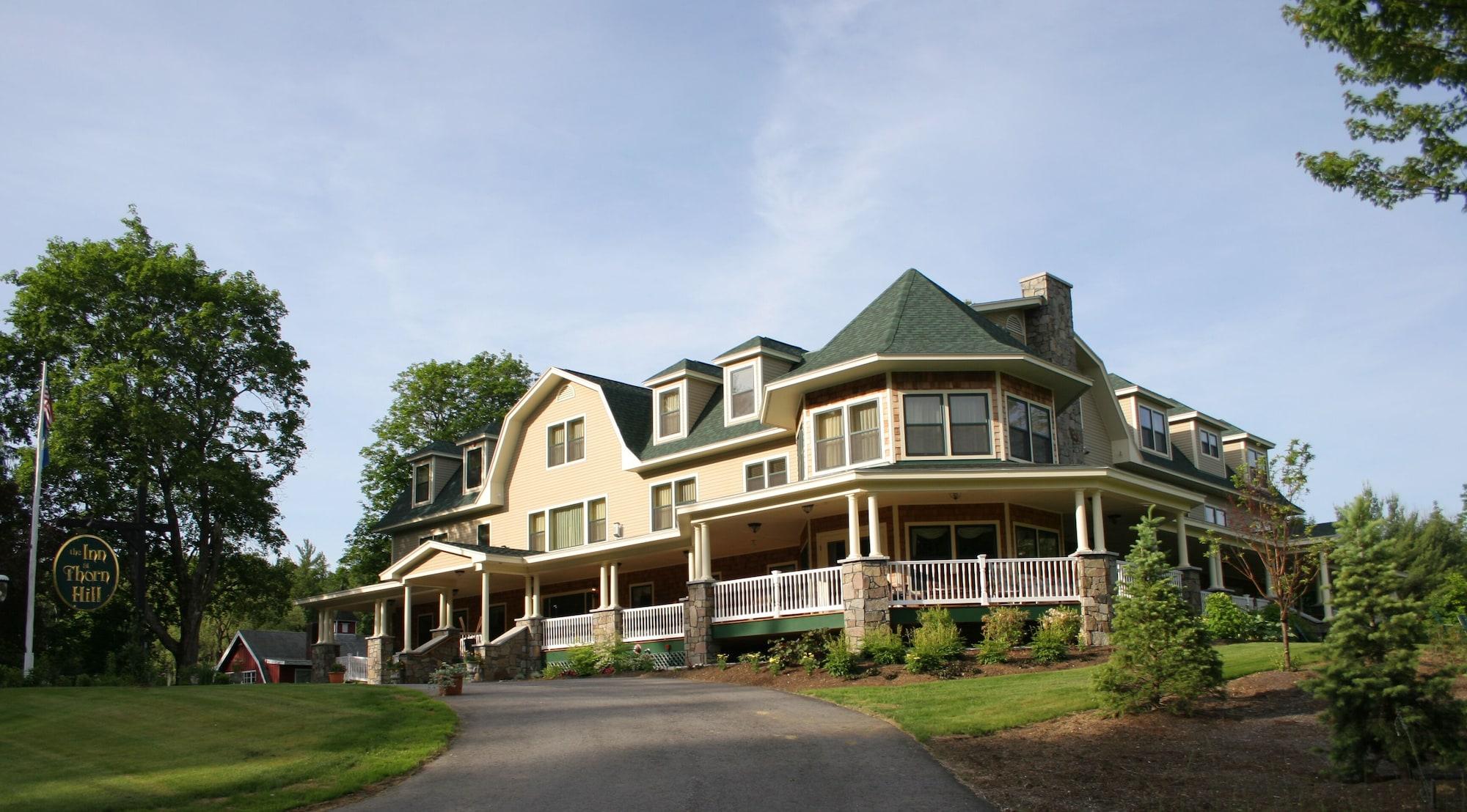 Vista Exterior The Inn at Thorn Hill & Spa