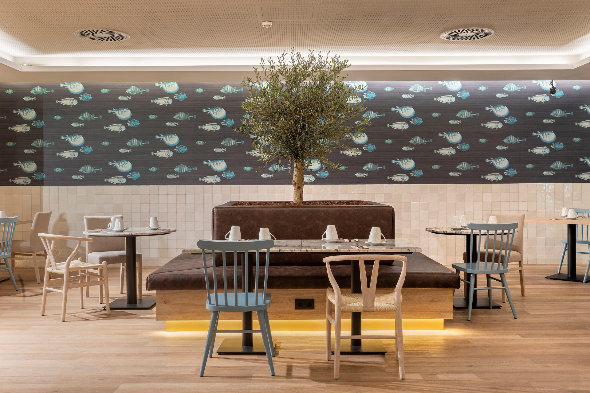 Restaurant Crowne Plaza Caparica Lisbon by IHG