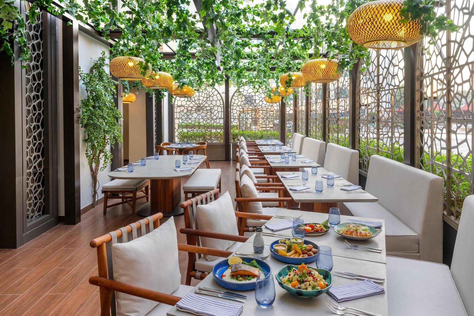 Restaurant JA Ocean View Hotel, Jumeirah Beach Dubai