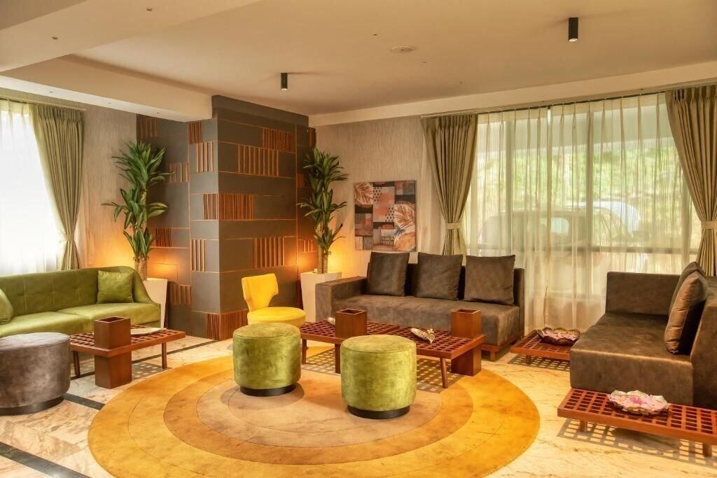 Vista Lobby Udaan Olive Hotel & Spa Pelling