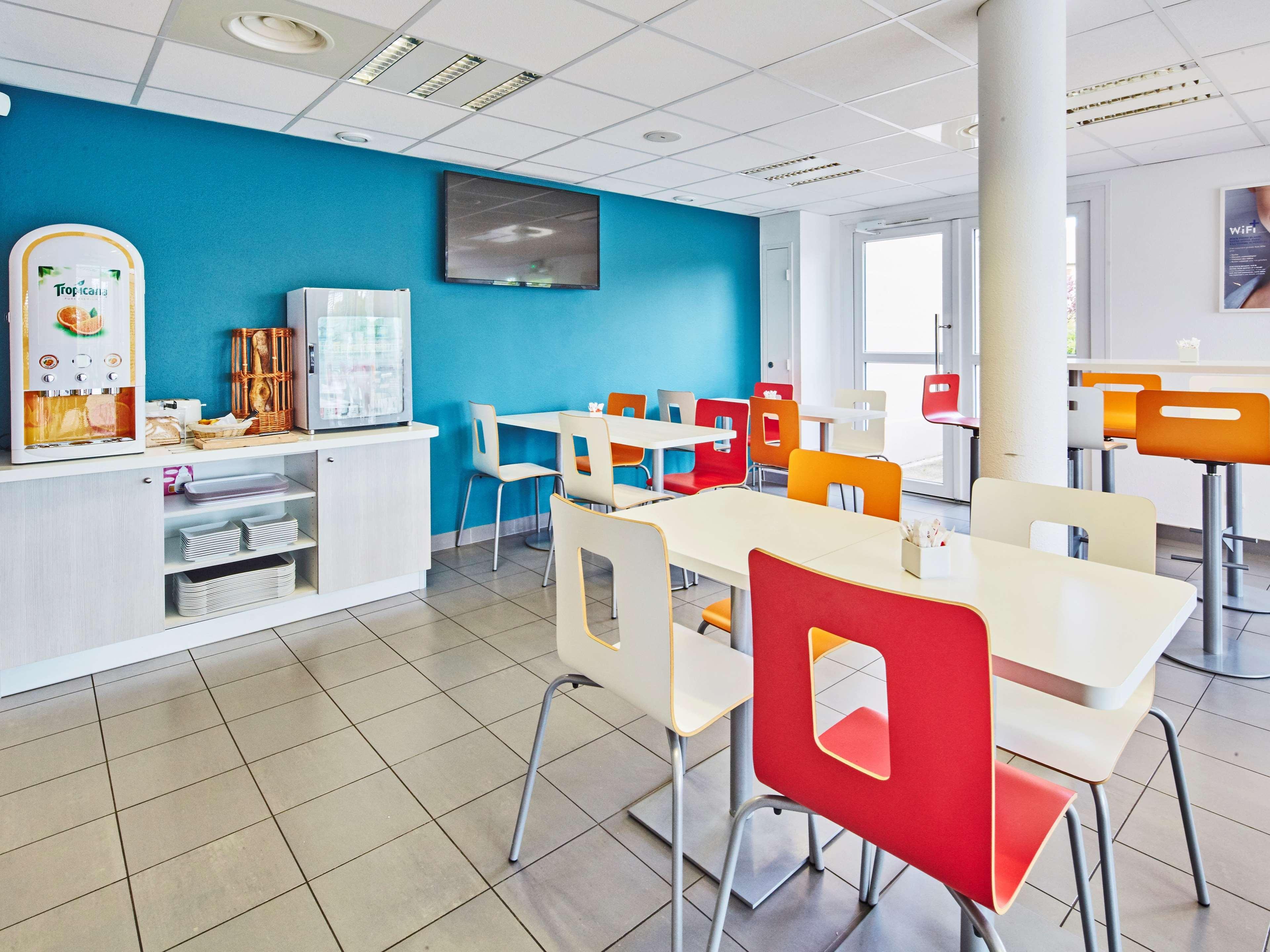 Restaurant Kyriad Rouen Sud - Val De Reuil