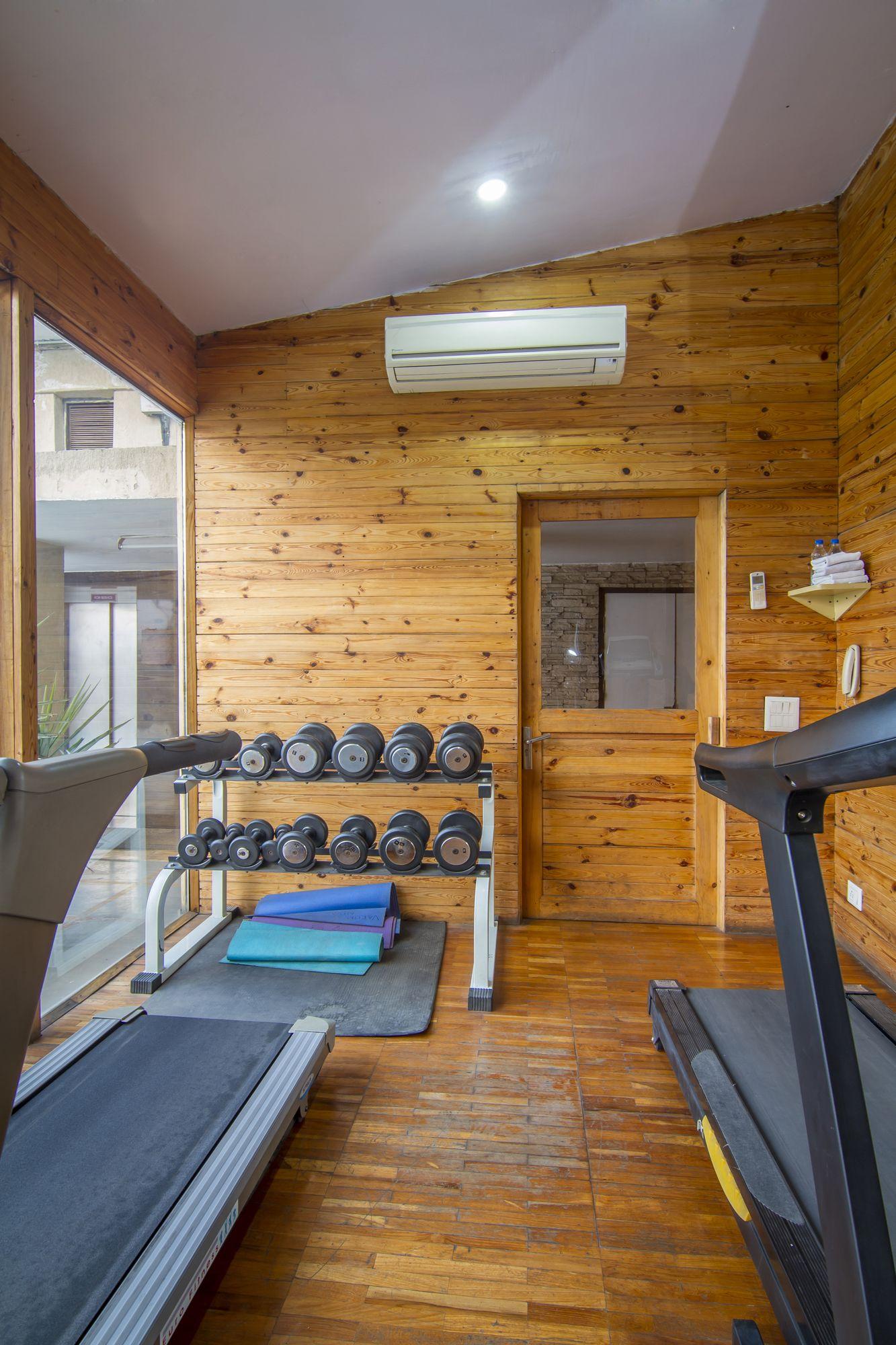 Gimnasio Central Blue Stone