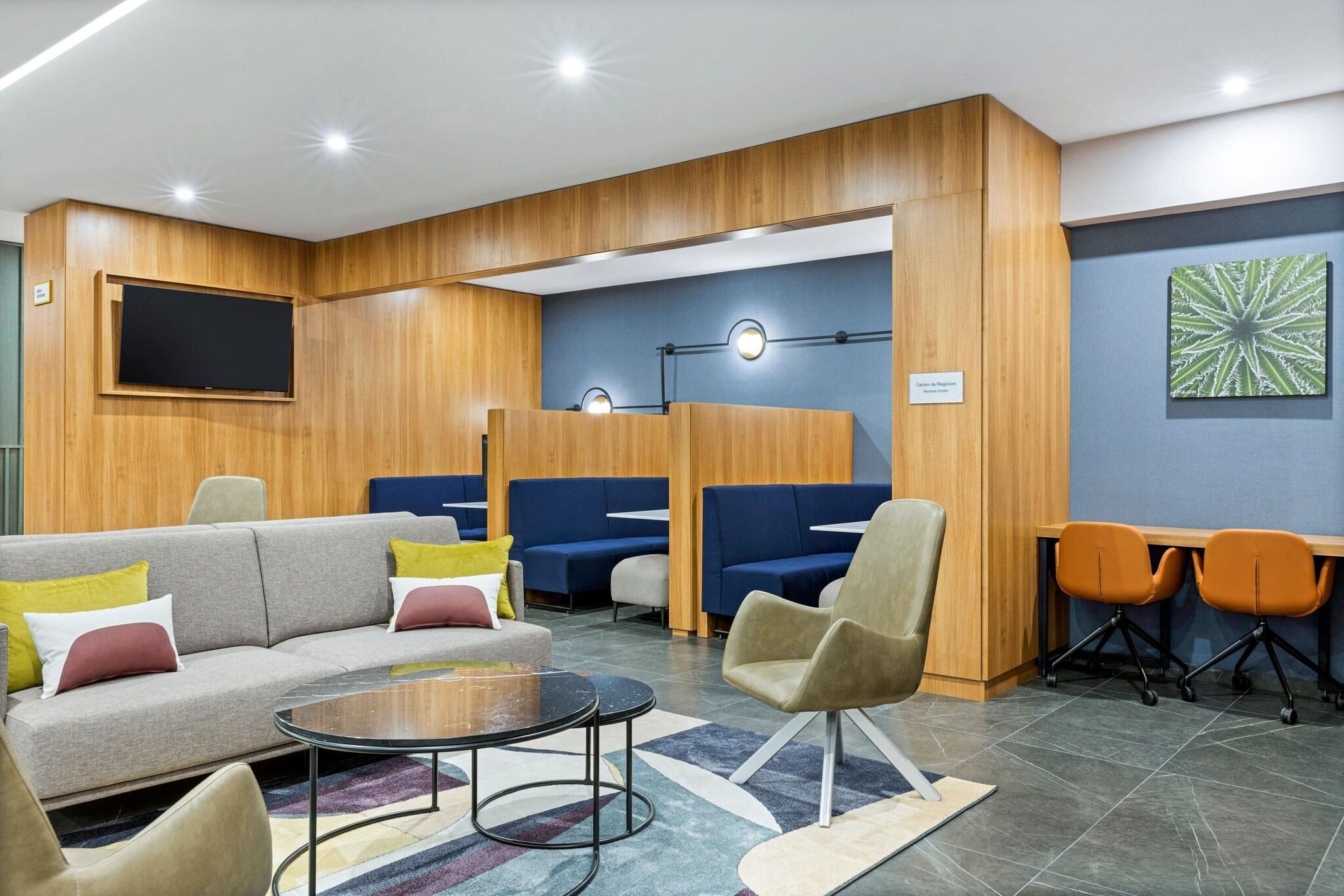 Vista Lobby Courtyard by Marriott San Jose Escazu