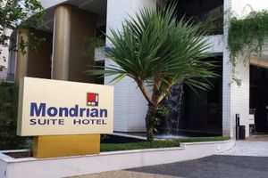 Alojamiento - Mondrian Suite Hotel