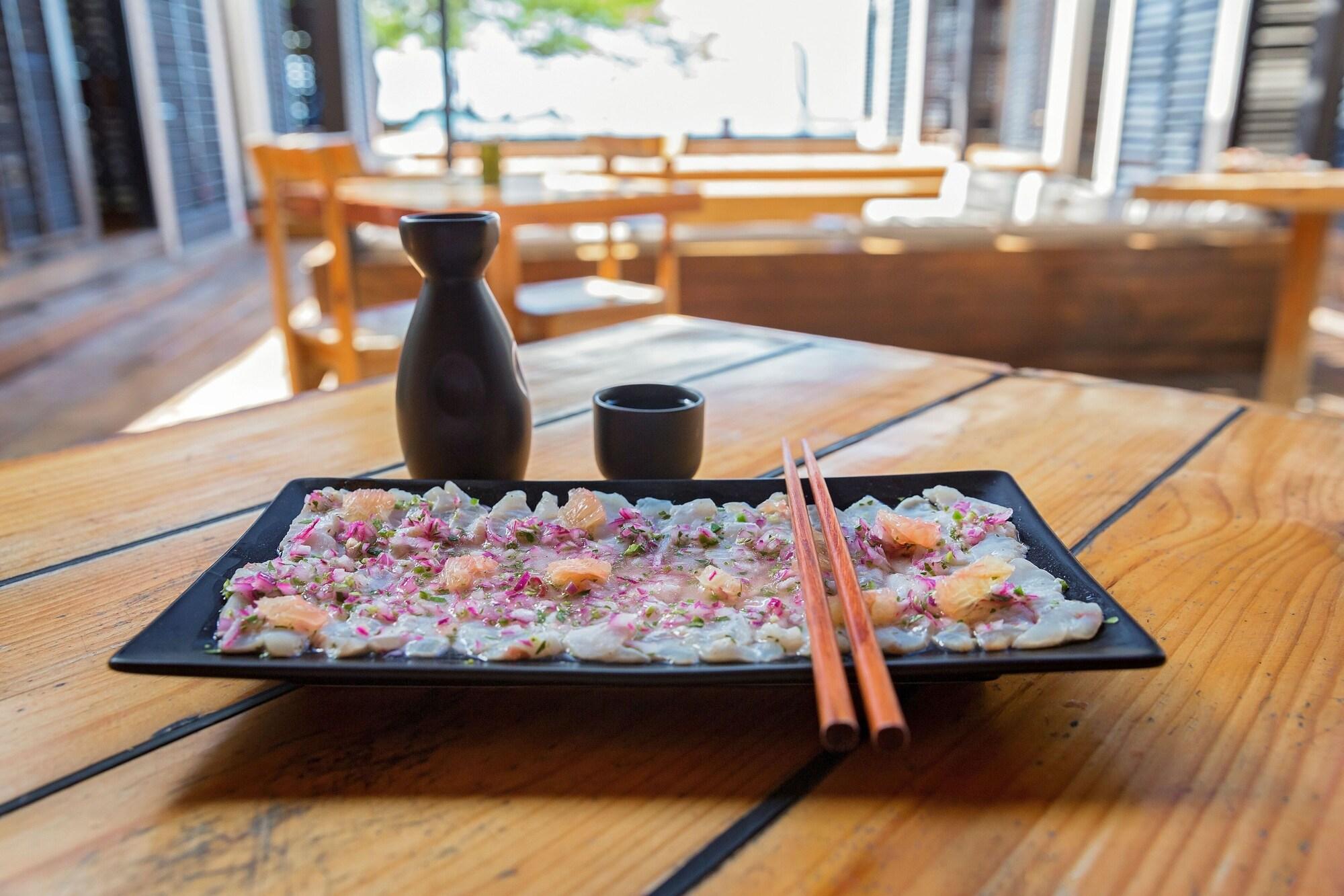 Restaurant 99 Surf Lodge