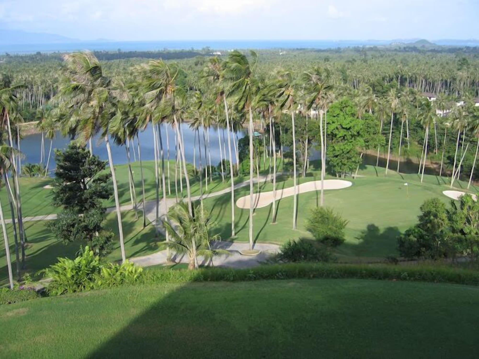 Campo de Golf Rockstar Beach Apartments