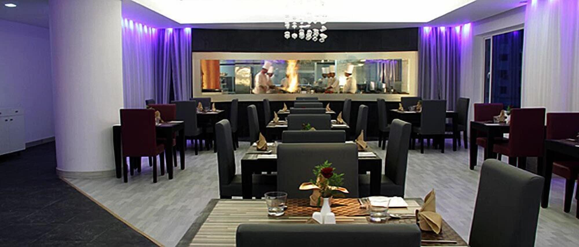 Restaurant Gokulam Park Hotel & Convention Centre