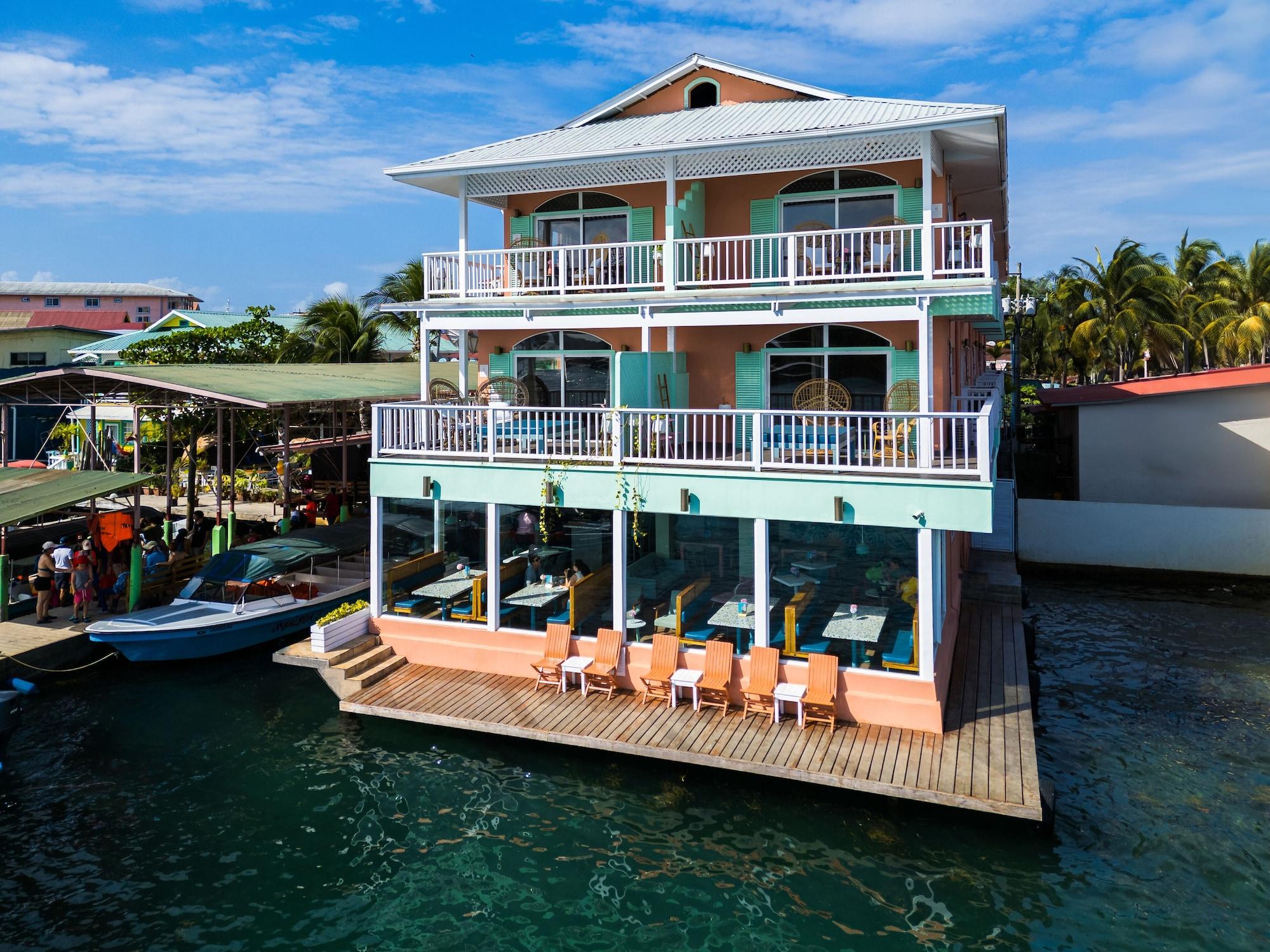 Varios Bocas Paradise Hotel