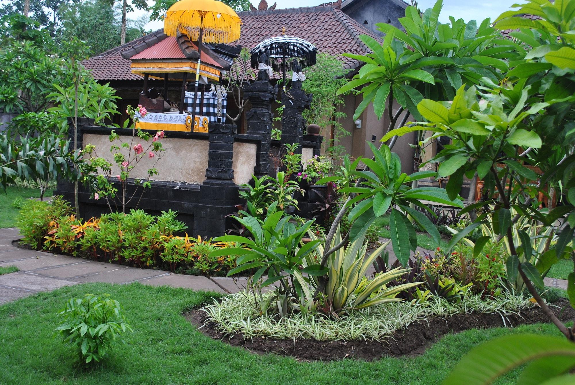 Vista Exterior Trijaya Guest House