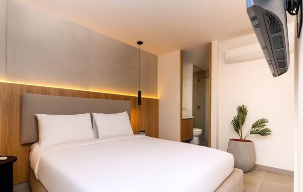 Metropolitan Living by HOUSY