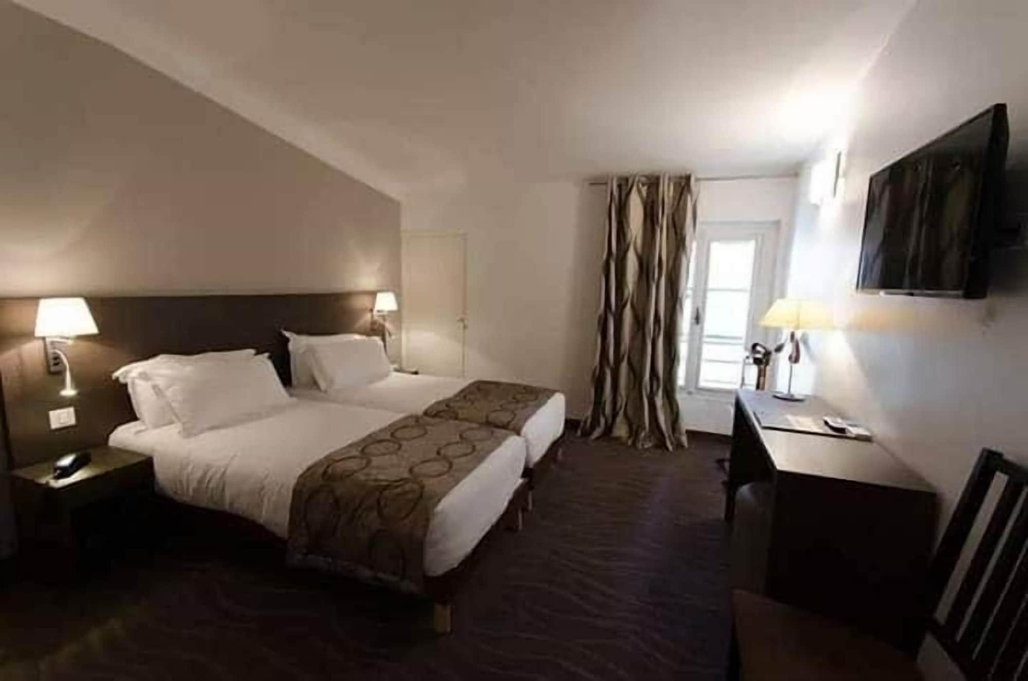 Varios Hotel Carolina