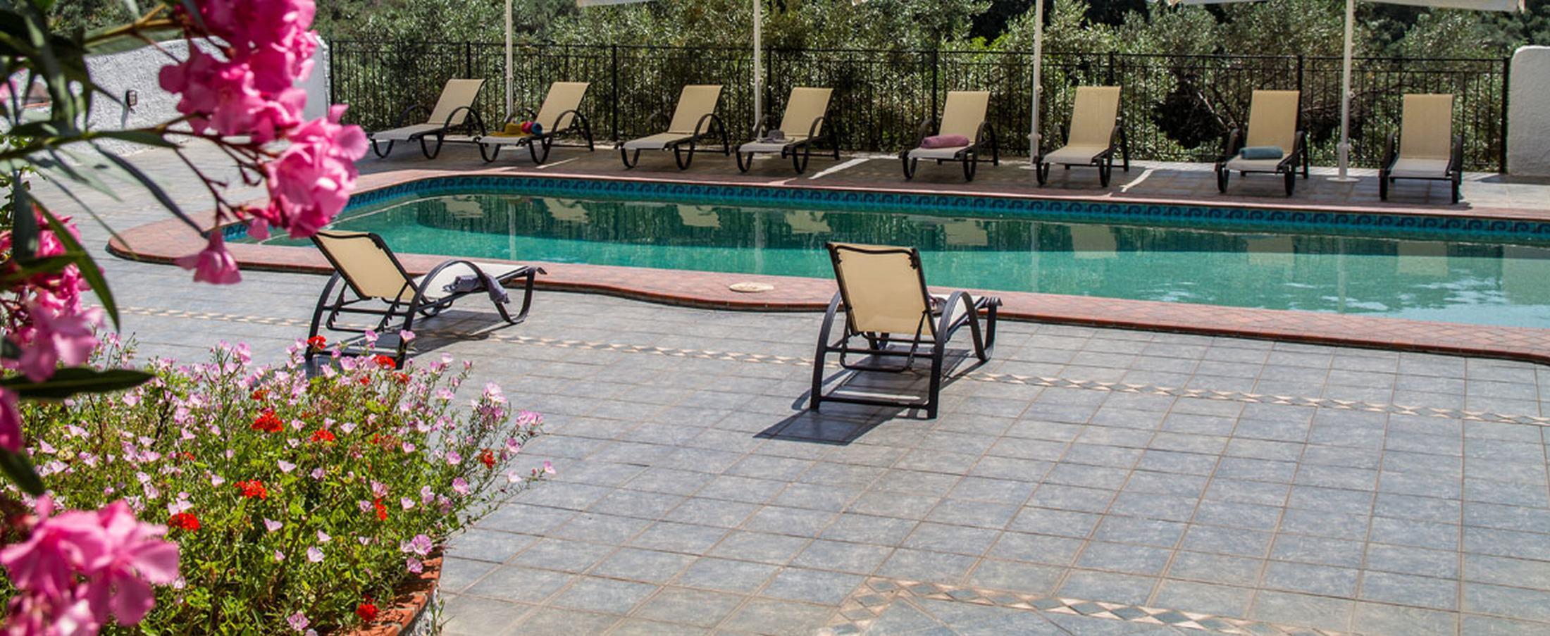 Vista Piscina Villa Albanis