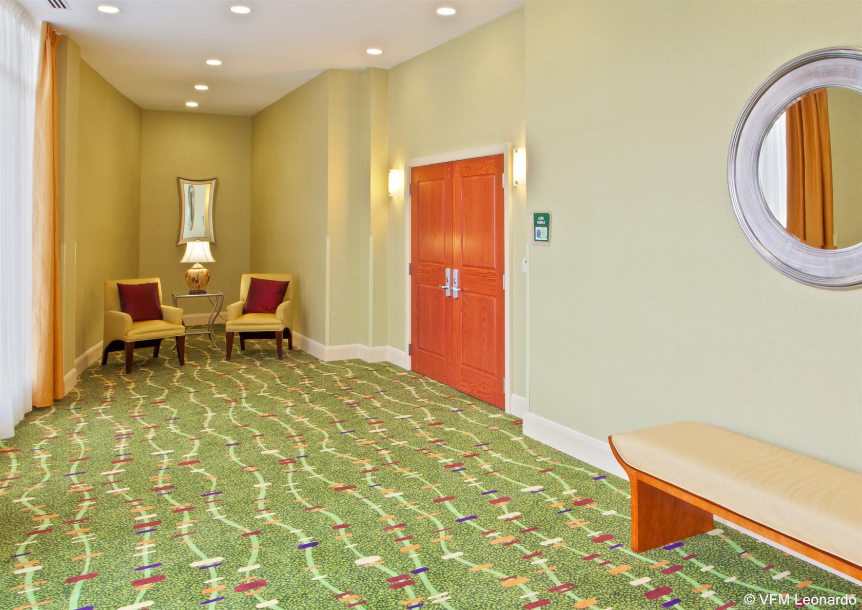 Vista Lobby Holiday Inn Winchester Se-Historic Gateway by IHG
