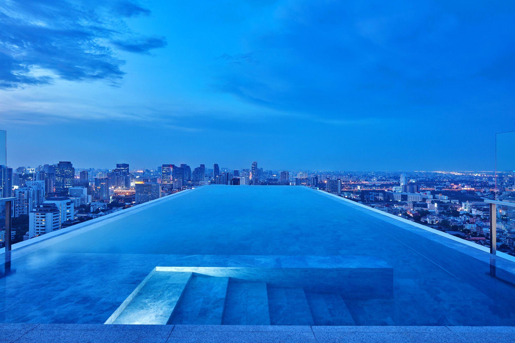 Vista da piscina 137 Pillars Suites Bangkok