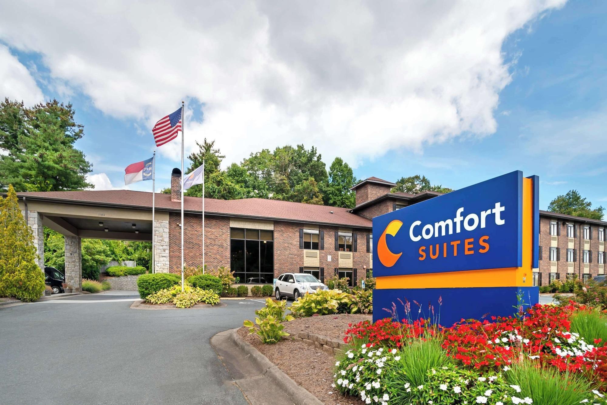 Vista Exterior Comfort Suites Boone - University Area