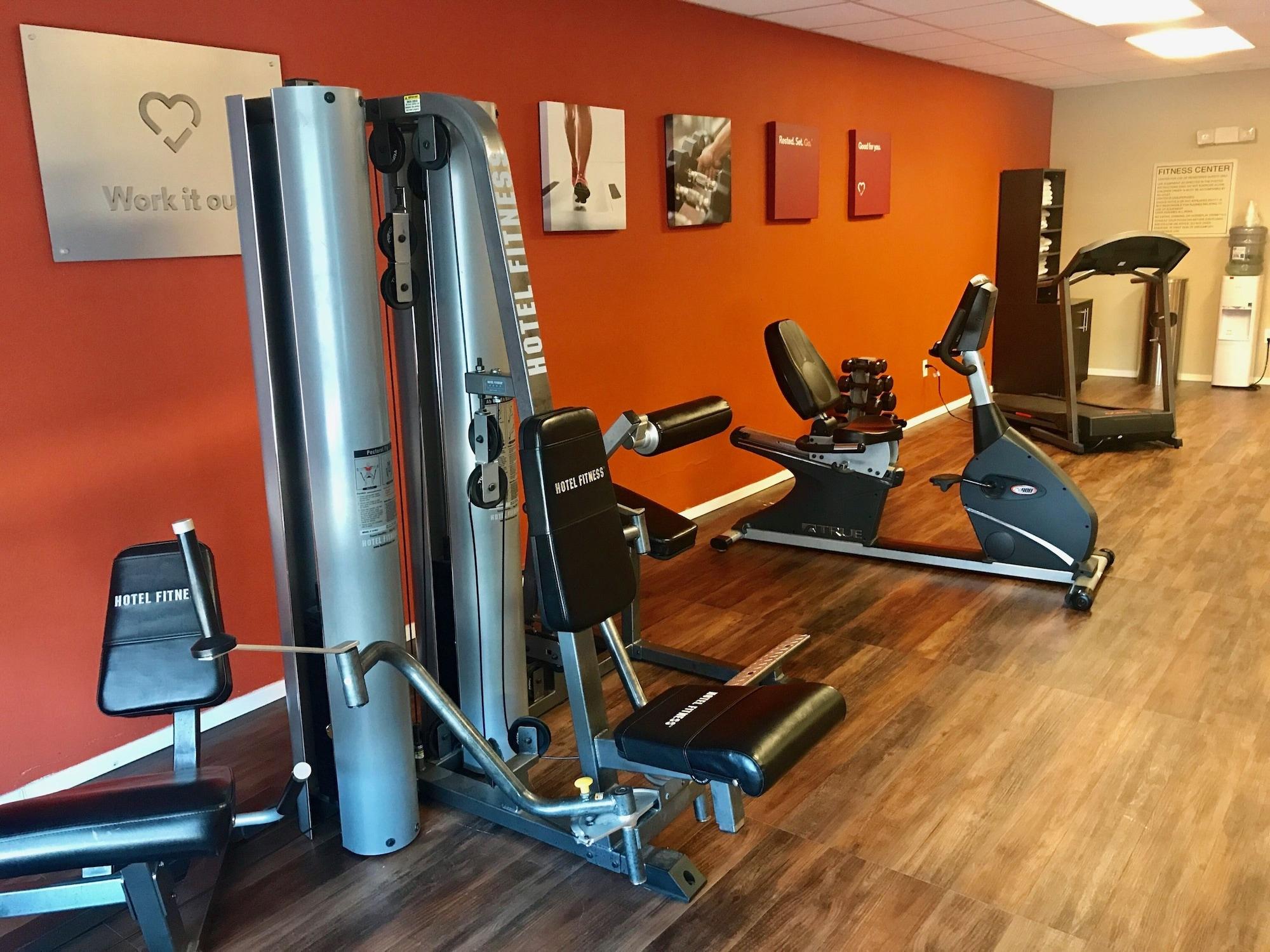 Instalaciones Recreativas Comfort Suites University