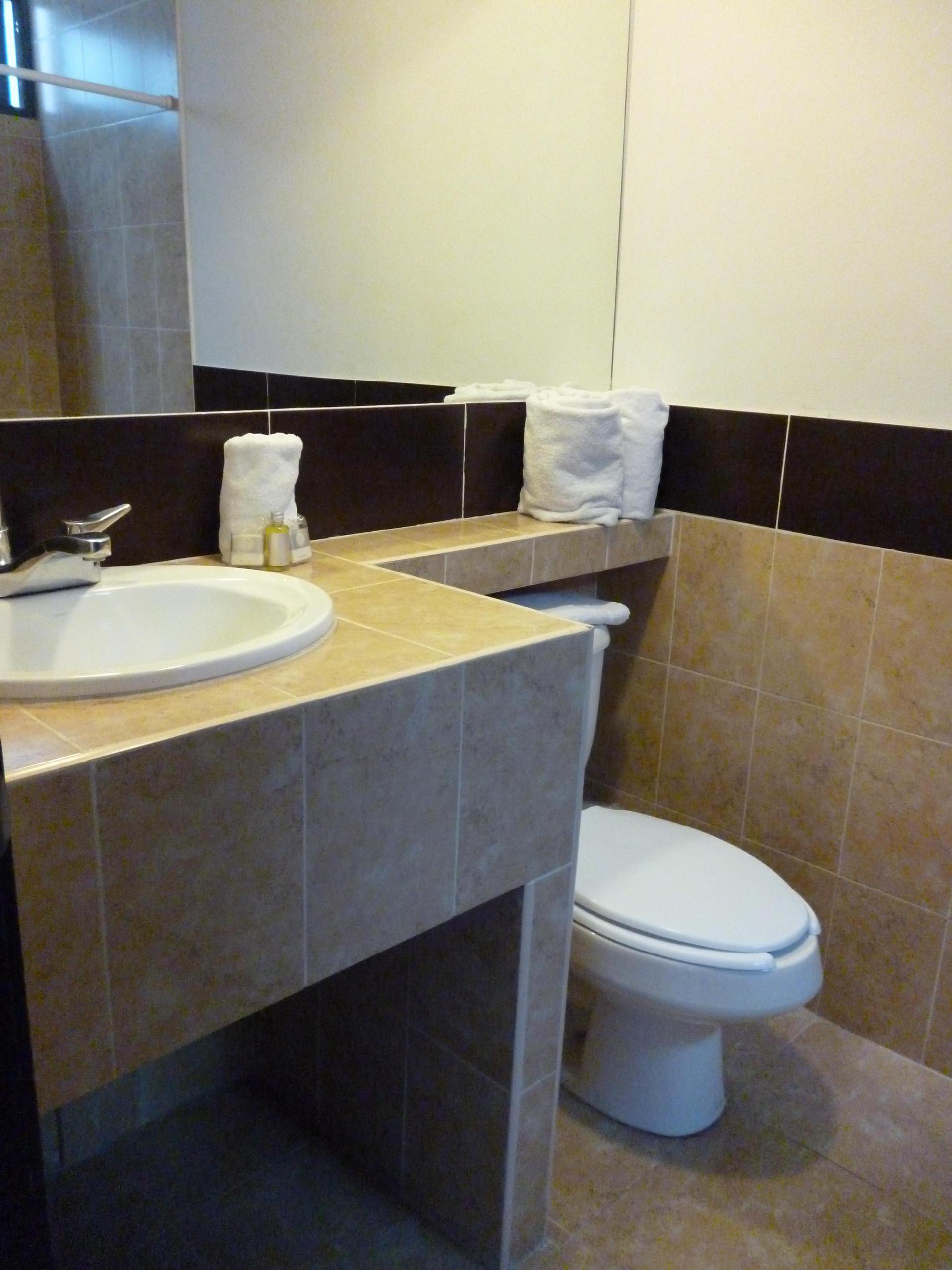 Bathroom Hotel Plaza Morelos