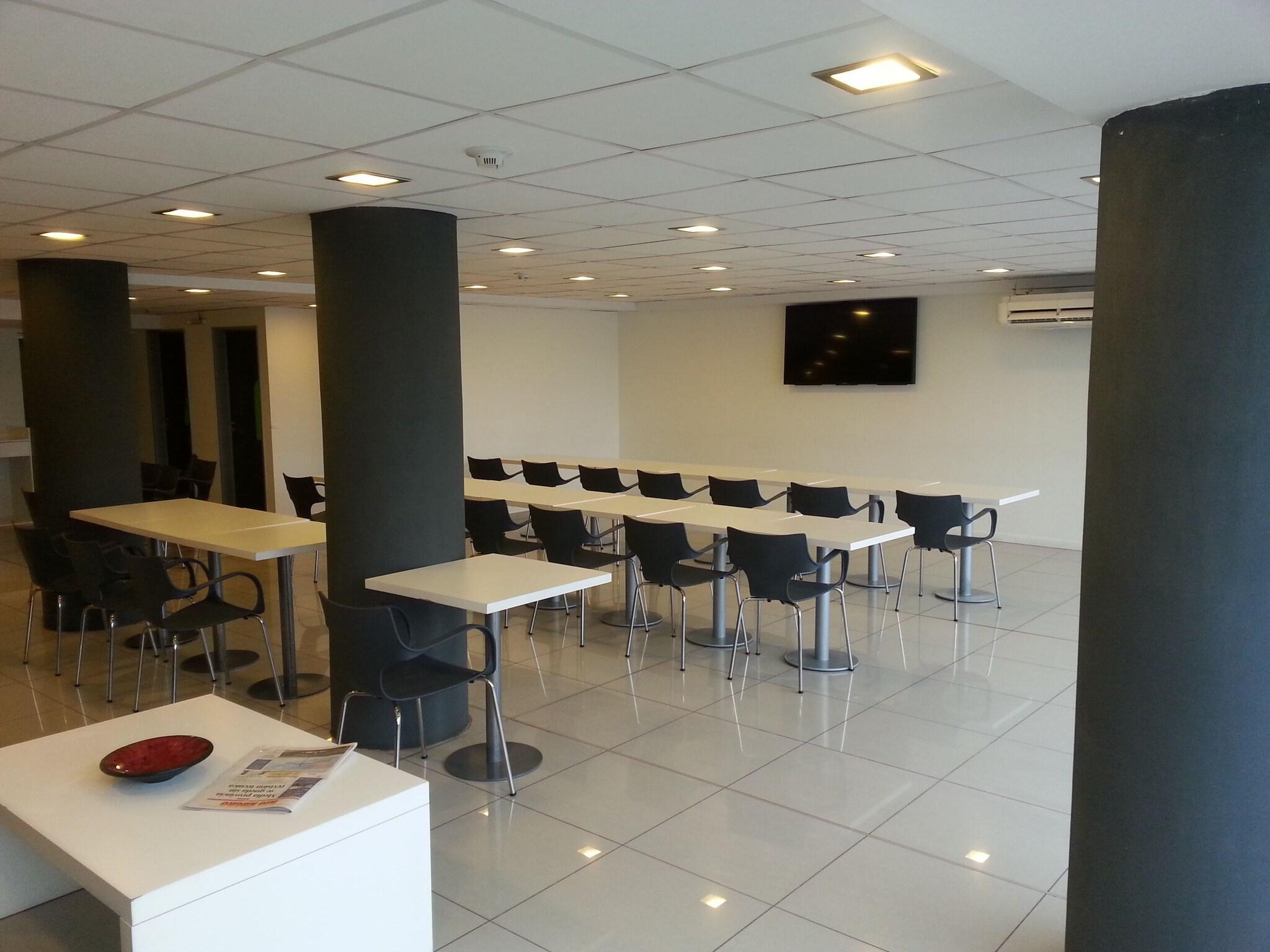 Sala de Reuniones Hotel Neu 354