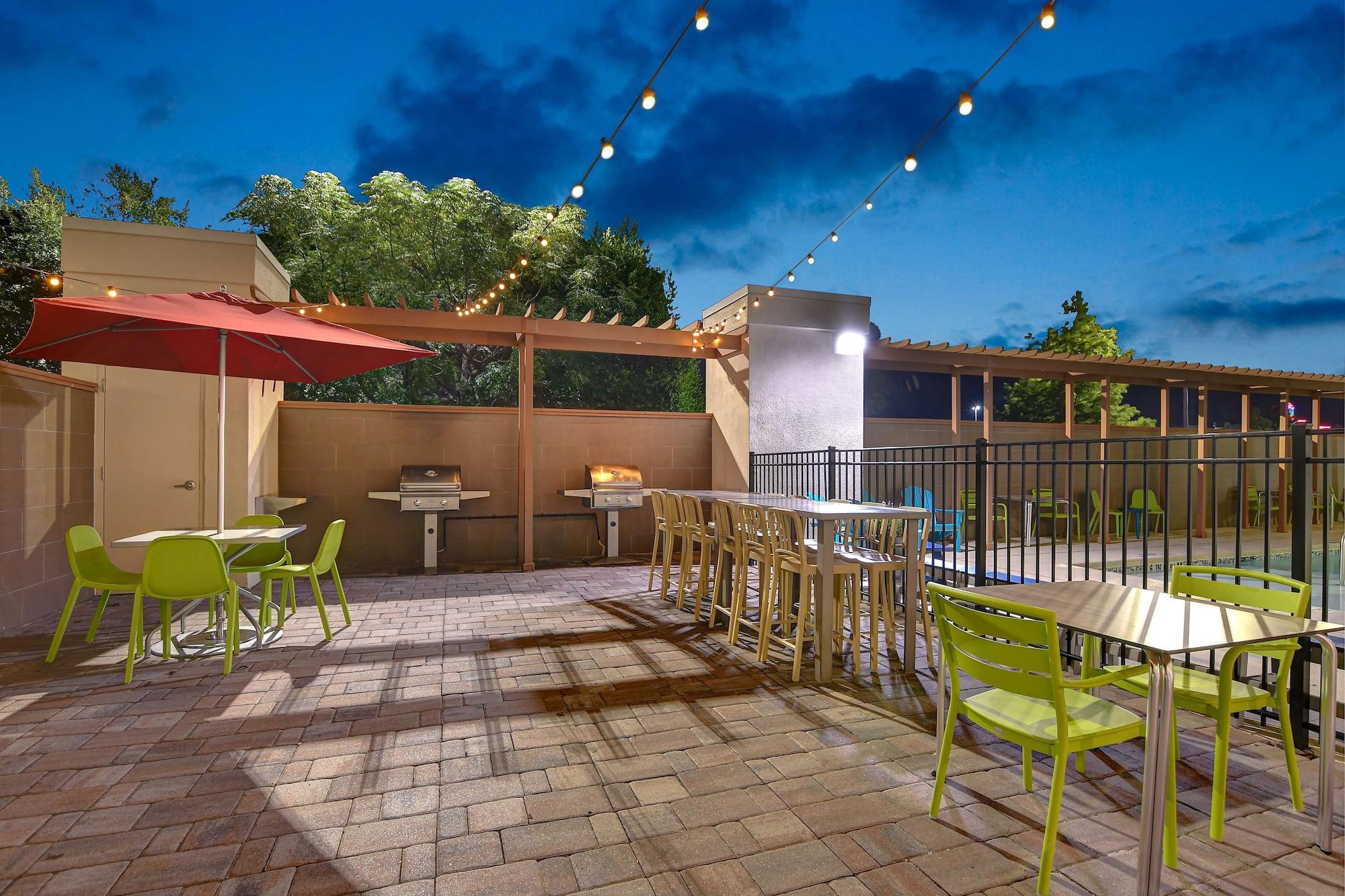 Restaurant Home2 Suites by Hilton Augusta, GA