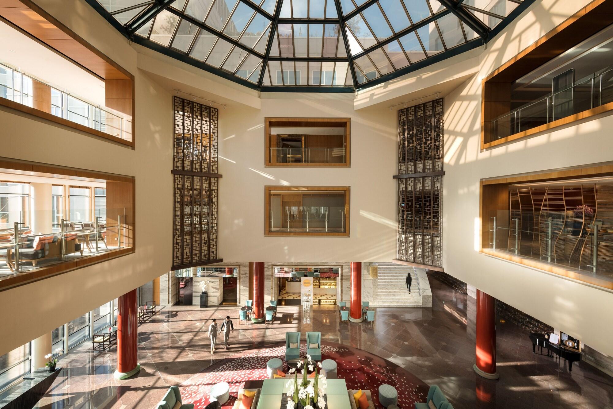 Vista Lobby Hilton Beijing