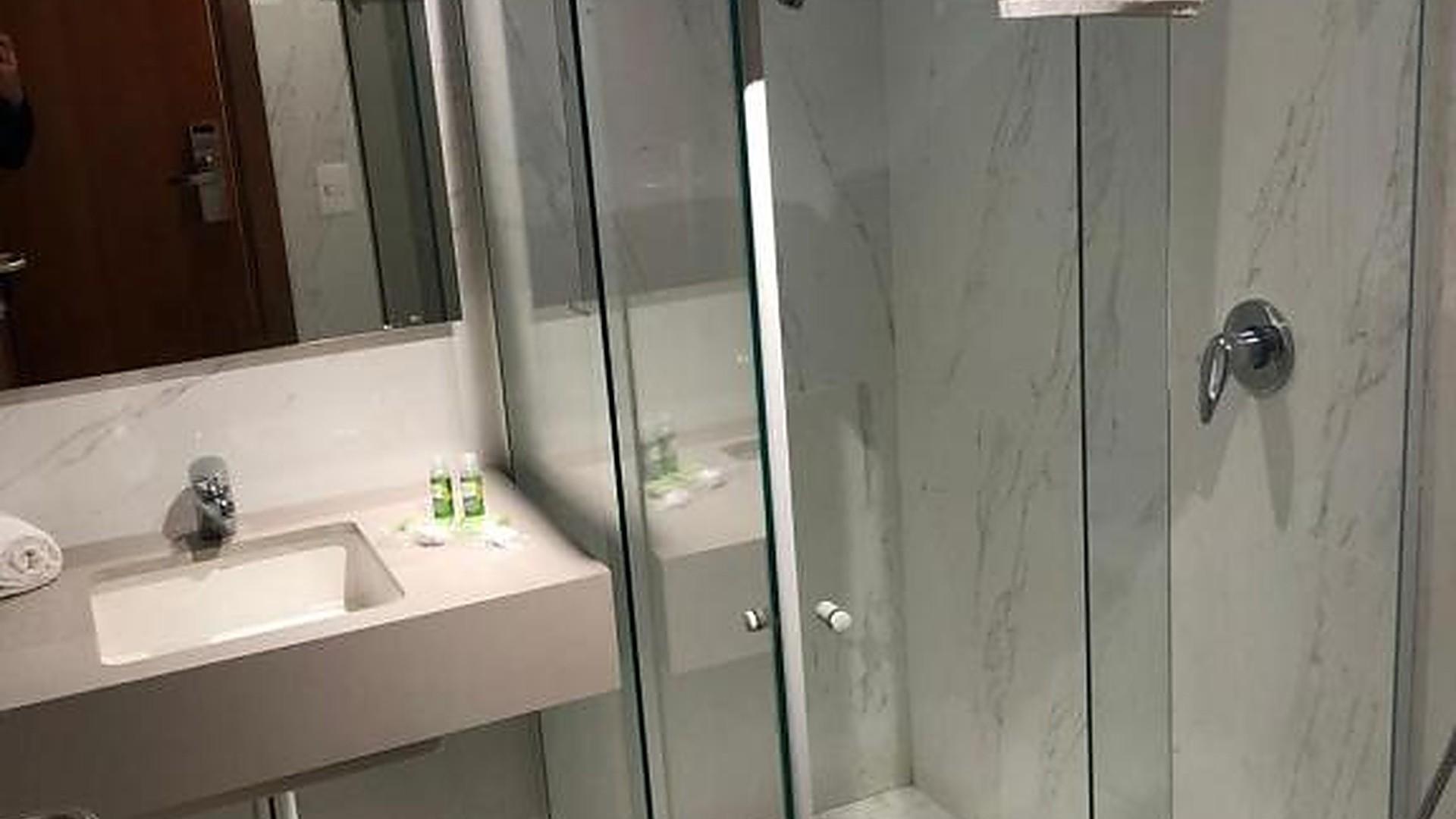 Baño Regency Copacabana Hotel