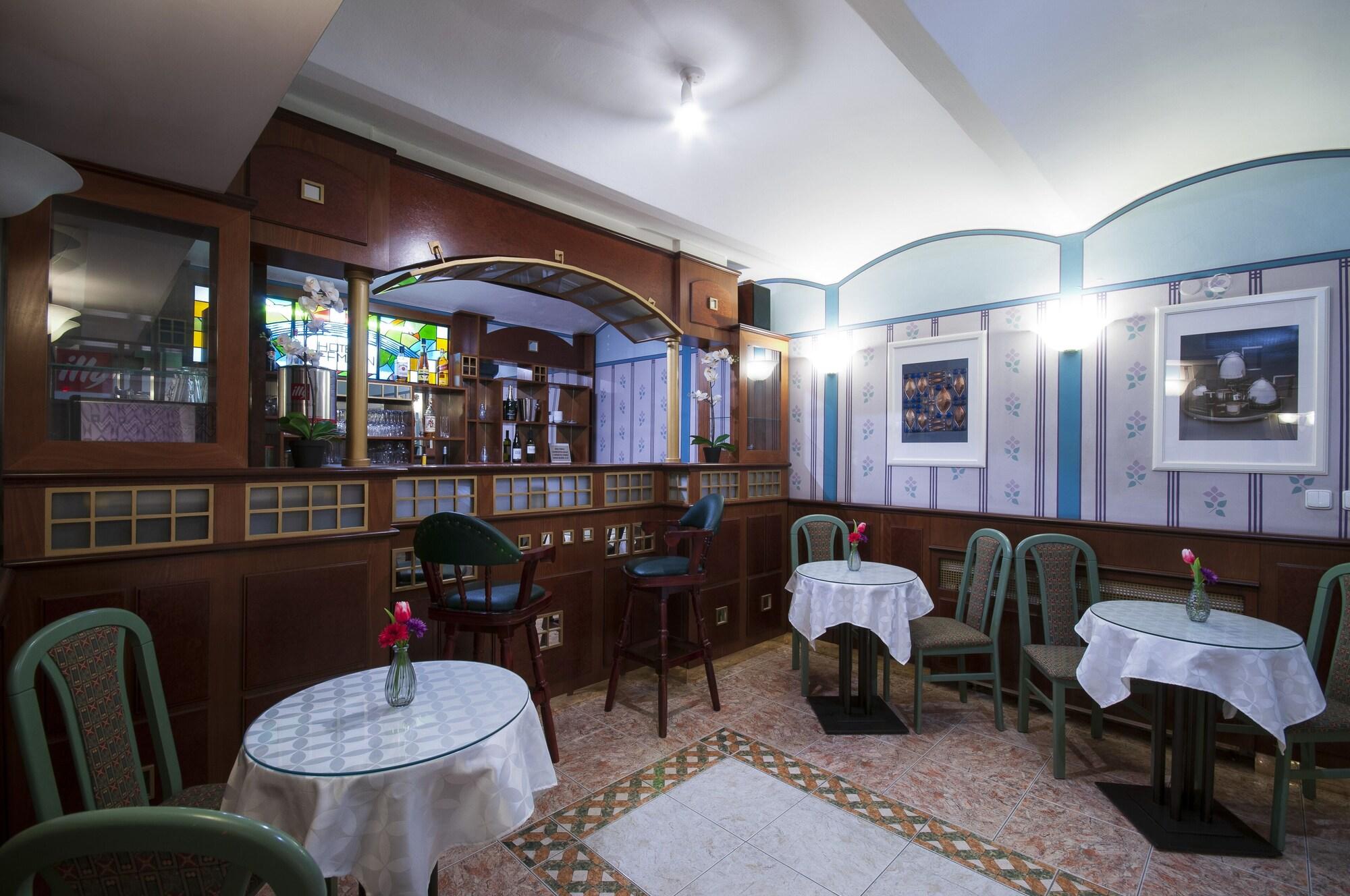 Bar/Salón Hotel Hoffmann