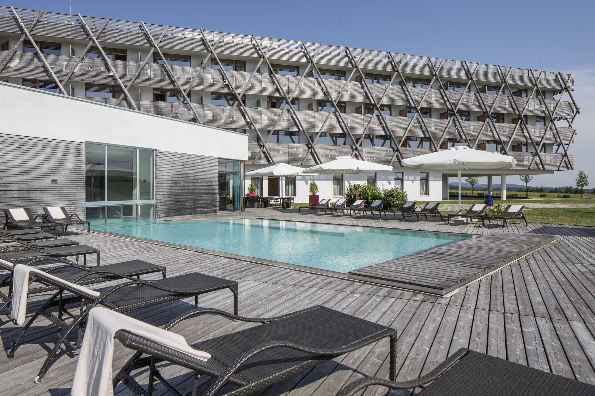 Vista Piscina Falkensteiner Hotel Bad Leonfelden