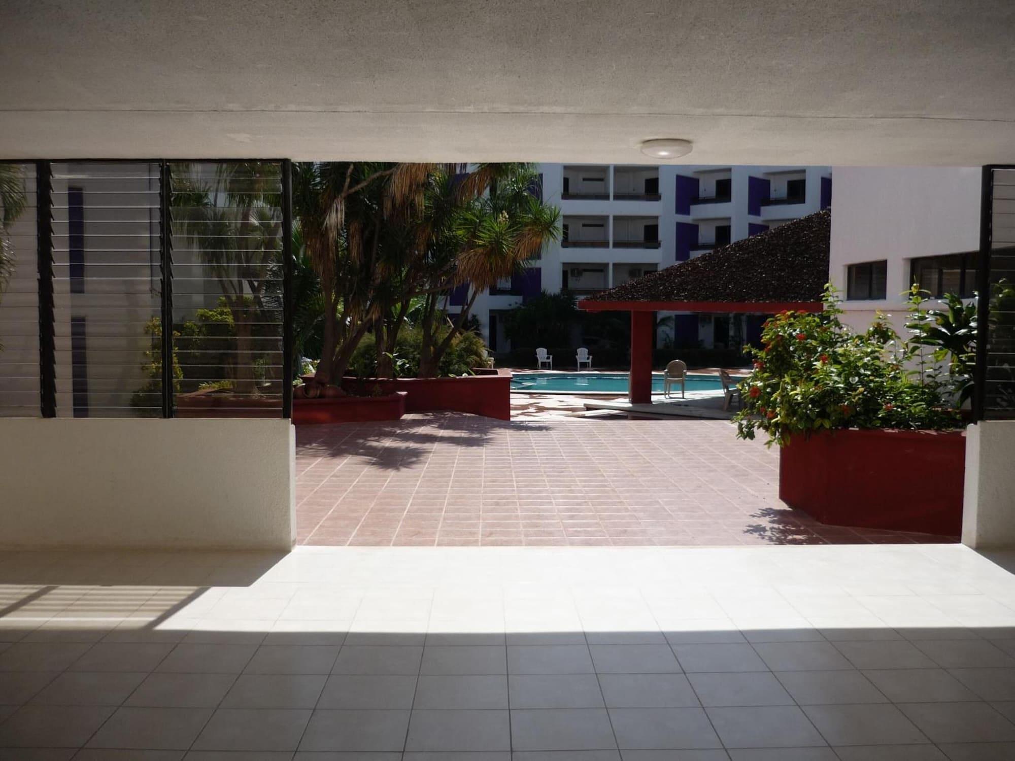 Vista Piscina Hotel Debliz