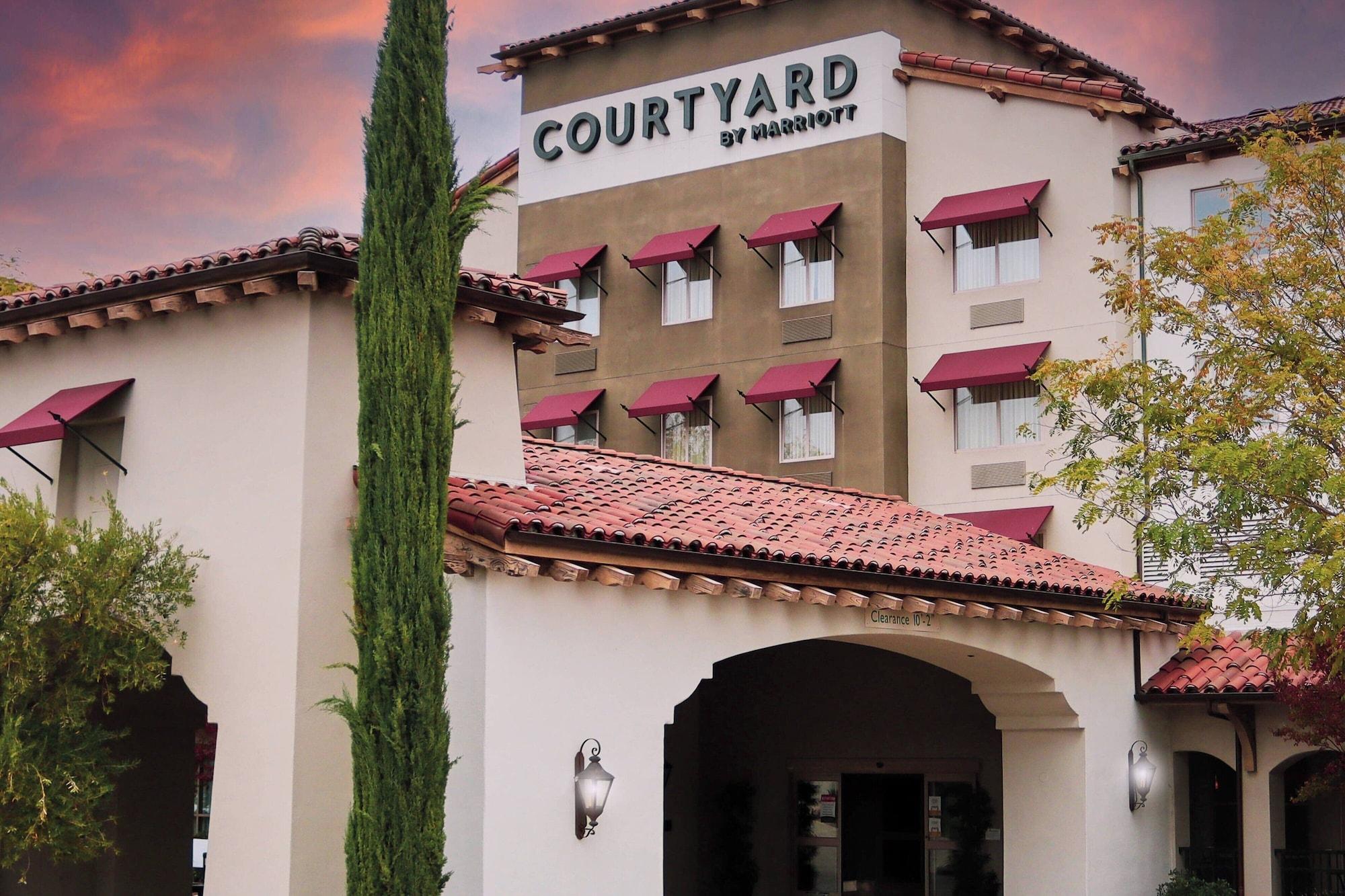 Vista Exterior Courtyard Marriott Paso Robles