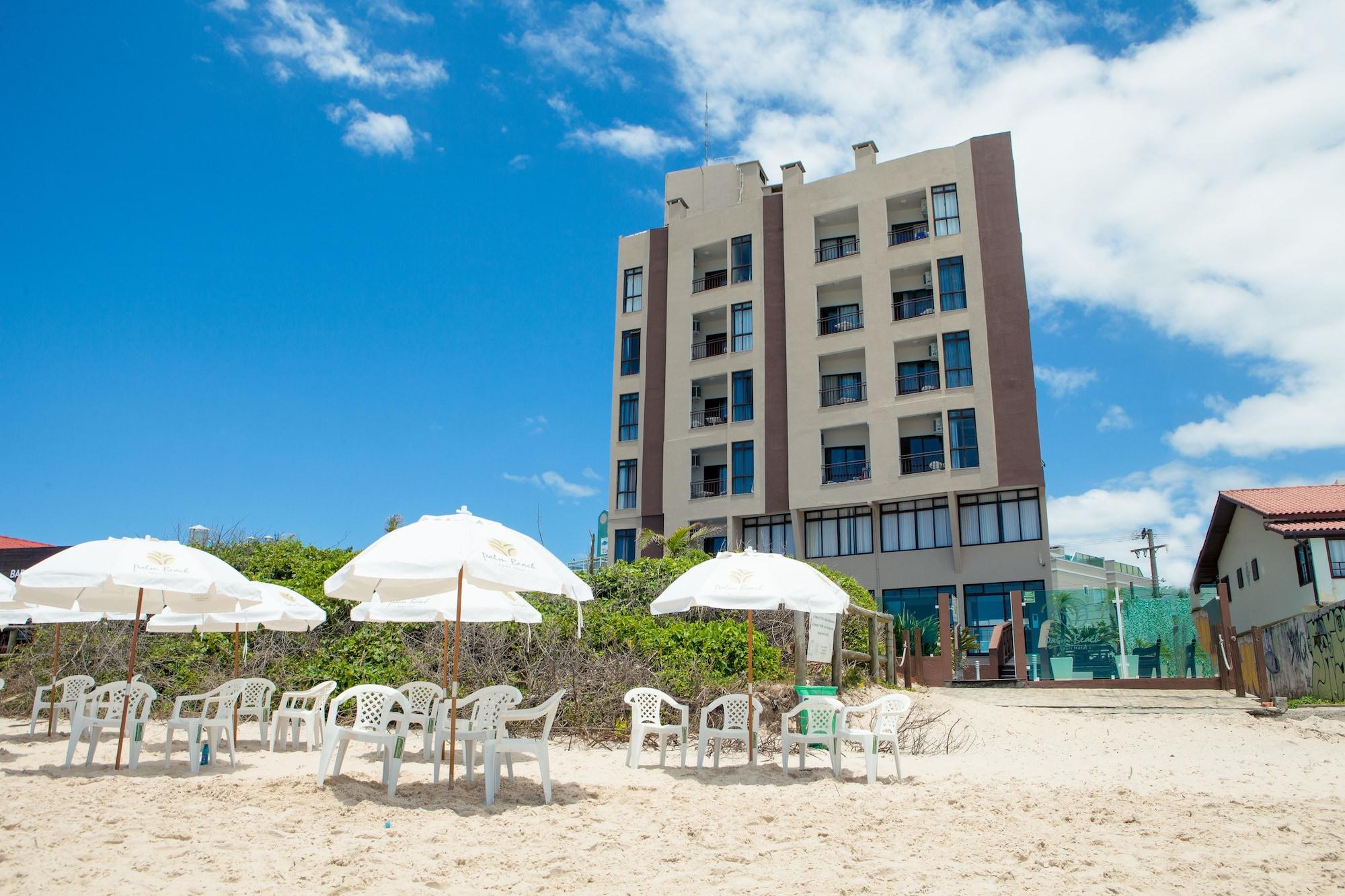 Vista Exterior Palm Beach Apart Hotel