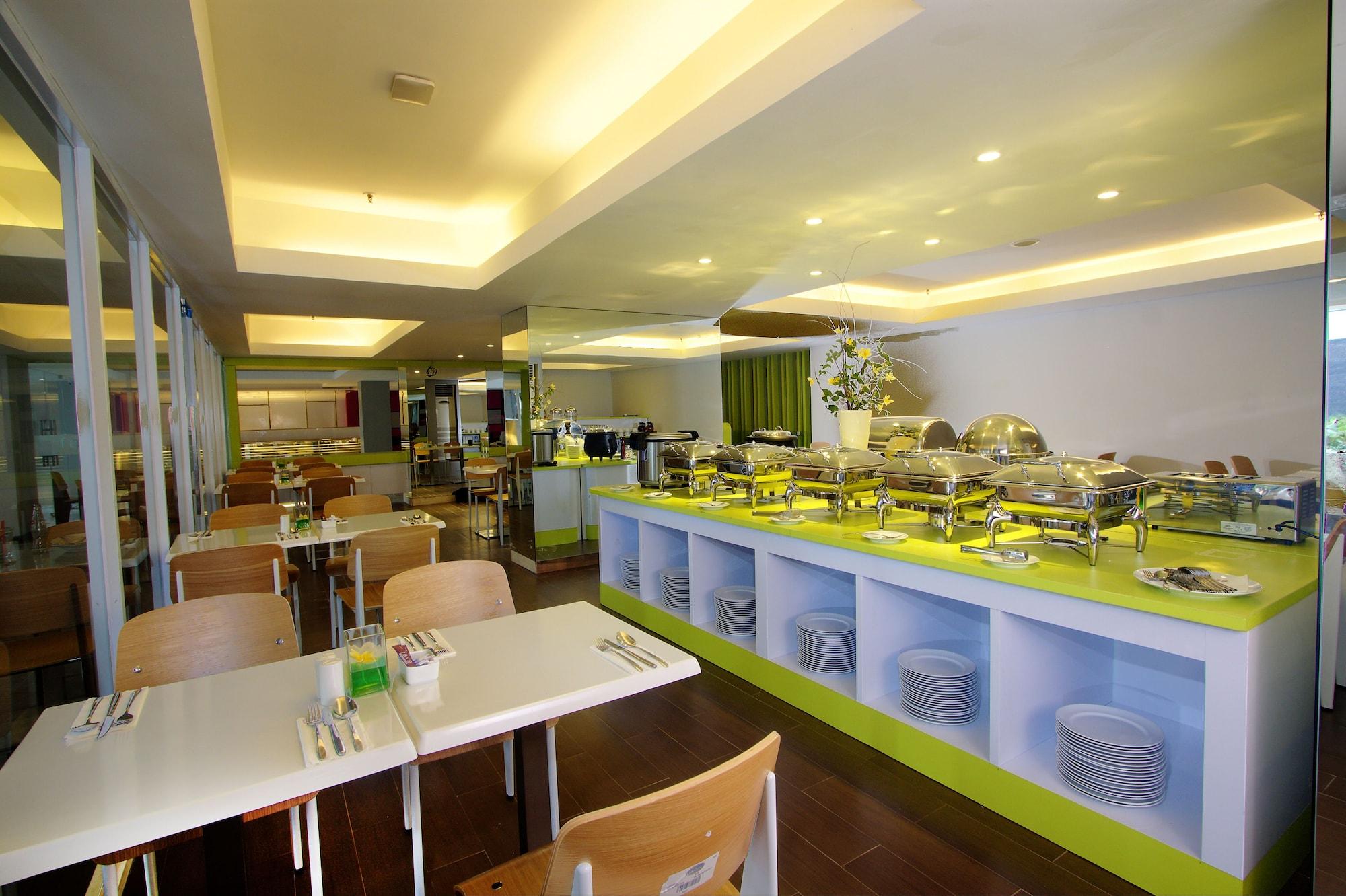 Restaurant favehotel Gatot Subroto