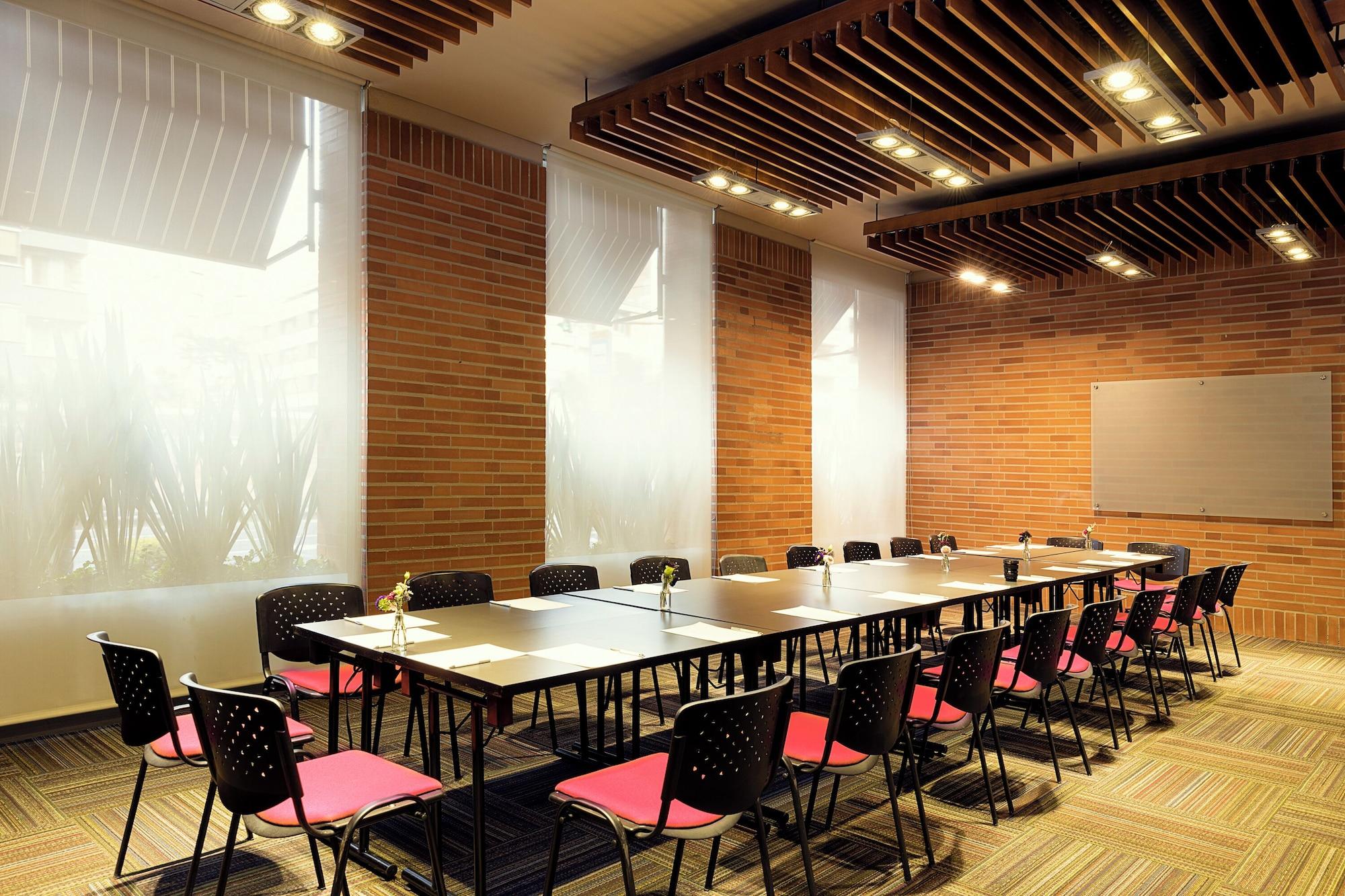 Sala de Reuniones Mercure BH Zona Financiera