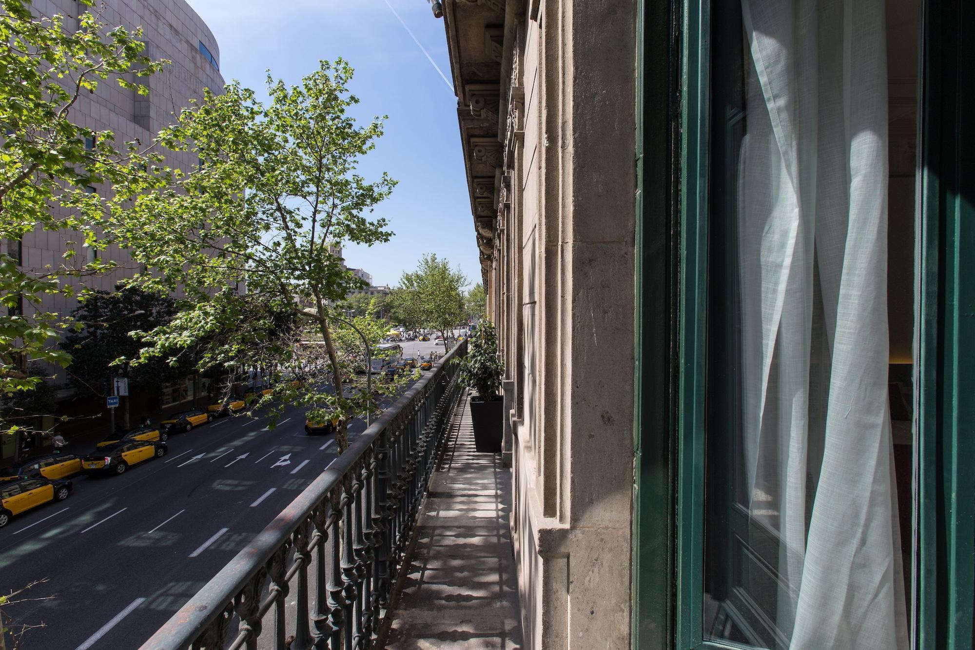 Vista Exterior Izaila Plaza Catalunya