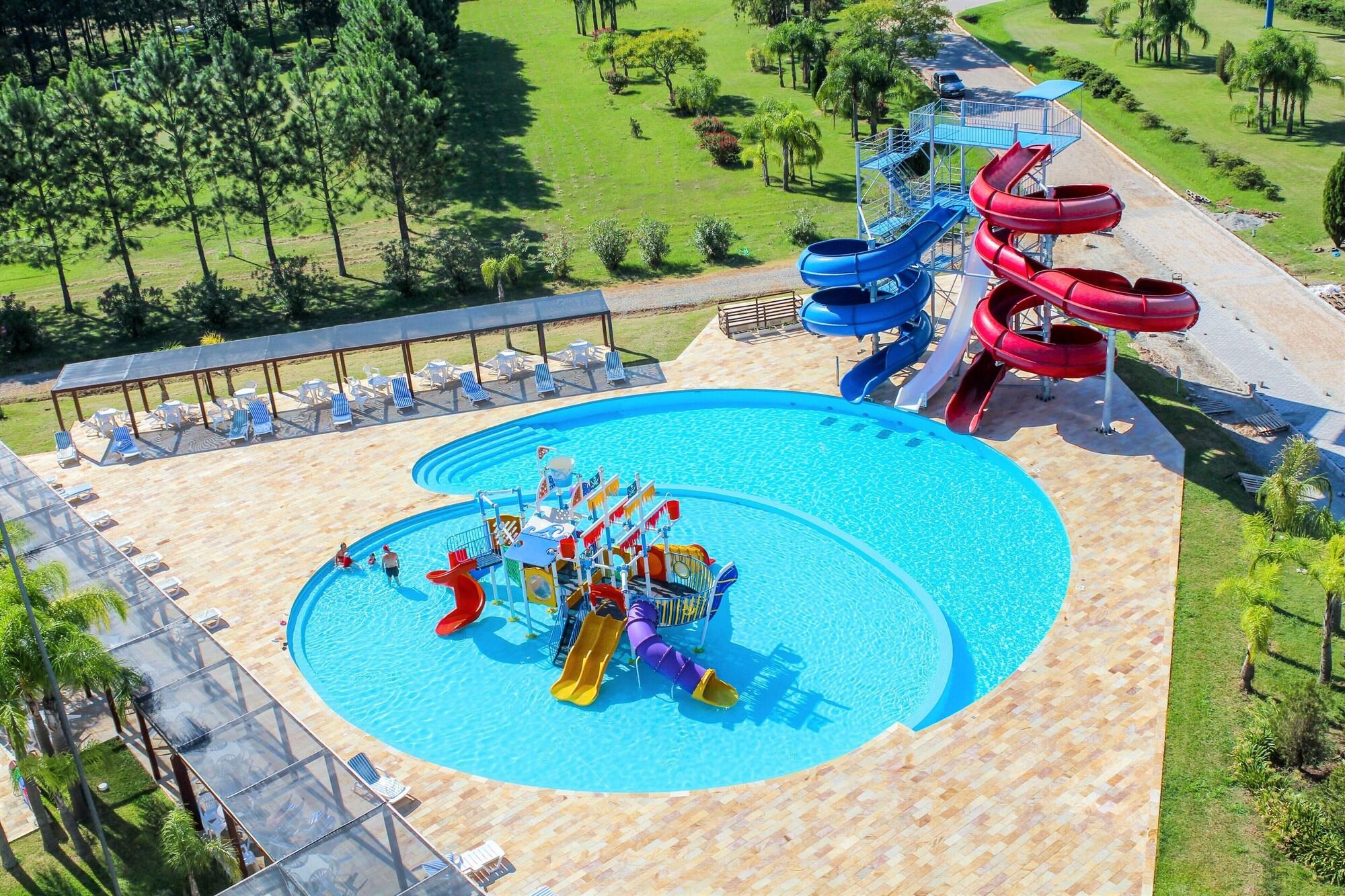 Vista Piscina Hotel San Isidro