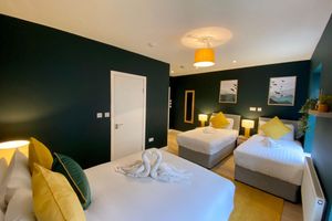 Alquiler Vacacional - The Large Group House by Shortstays - Dublin City Center - Sleeps 21