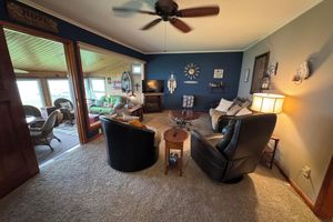 Alquiler Vacacional - Cozy Lakefront Getaway with 3 kayaks, in Hillsdale County, Bird Lake Michigan.