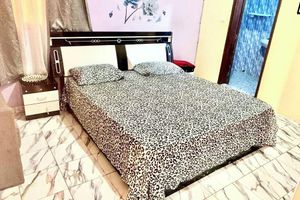 Alquiler Vacacional - Large Room with ensuite Bathroom, AC & WIFI;10 minutes from Sally Beach/Mbour.