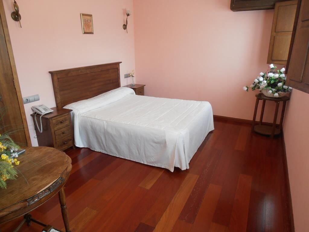 Habitación Hostal Virgen de la Encina