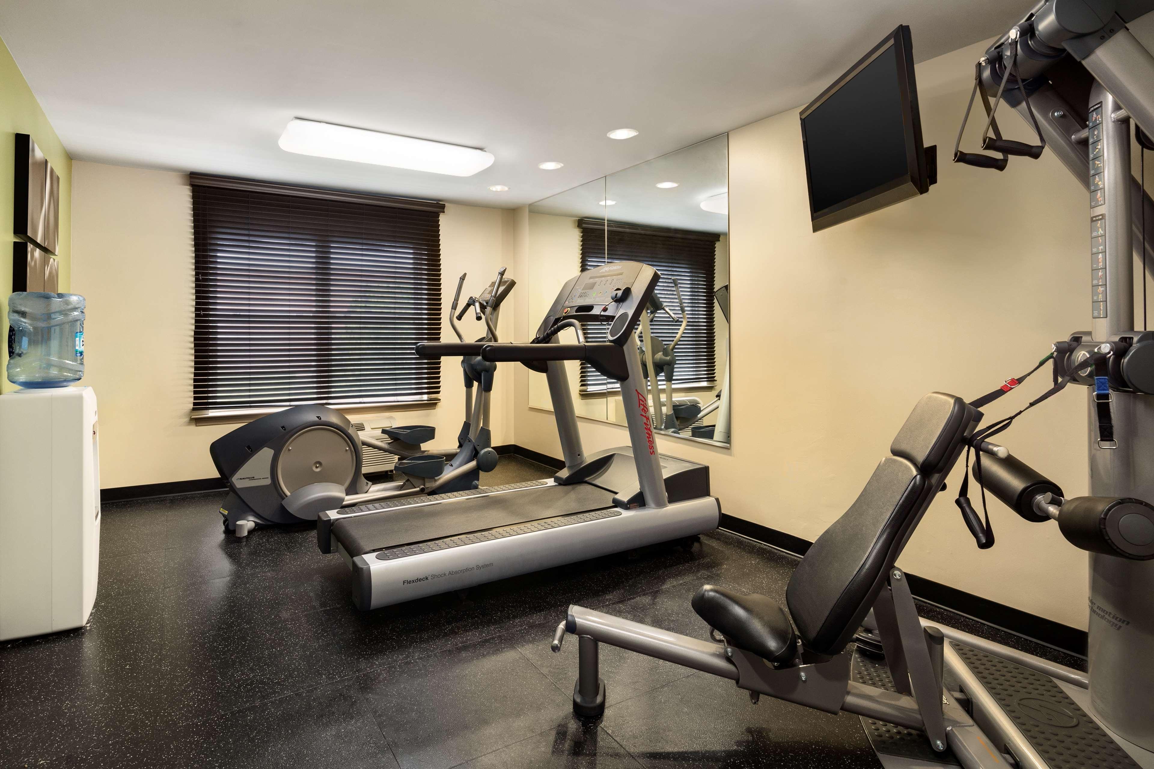 Instalaciones Recreativas Country Inn & Suites by Radisson, Washington Dulles International Airport, VA