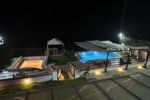 Alojamiento - 3-bedroom farmhouse in charming Kharivali with AC, WiFi. Enjoy a cozy stay