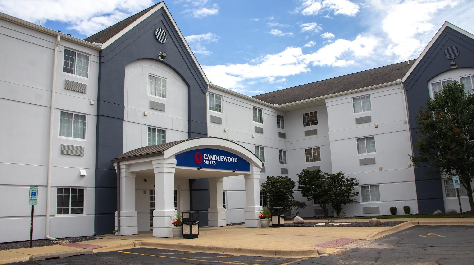 Varios Candlewood Suites Grand Prairie by IHG